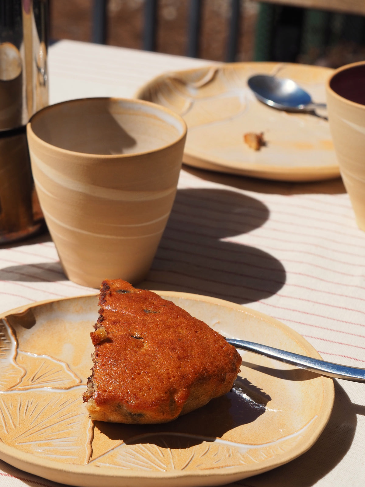 Petite assiette en relief