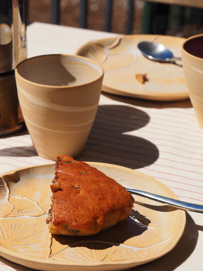 Petite assiette en relief